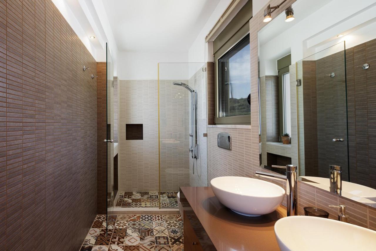 Rizes Villa With Jacuzzi & Heated Pool Agia Triada Exteriör bild